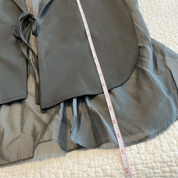 ✨ Two Twin Style Gray Sheer Long Sleeve Top Large - Picture 14 of 14